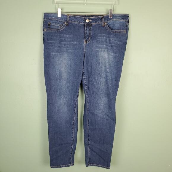 Torrid Denim Jeans Size 20S Short - Picture 1 of 5